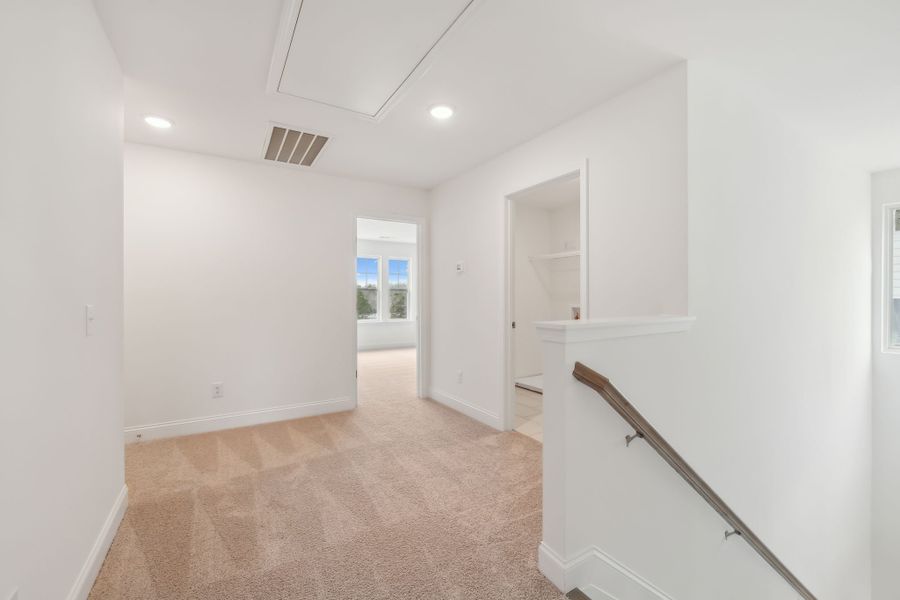 Spacious, unfurnished interior of a new home in Willow Landing, Mount Juliet (Image 24).