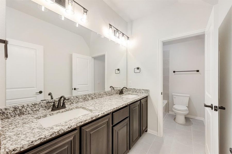 Furnished interior view inside a new home in Star Ranch, Godley (Image 9).