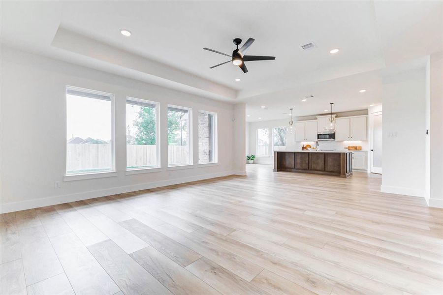 Spacious, unfurnished interior of a new home in , Rosharon (Image 36). Spacious, unfurnished interior of a new home in , Rosharon (Image 36).