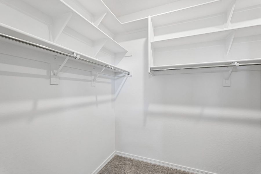 Spacious, unfurnished interior of a new home in Hawes Crossing, Mesa (Image 30).