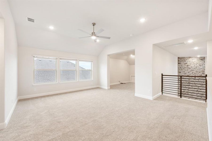 Spacious, unfurnished interior of a new home in Terracina, Rockwall (Image 26).