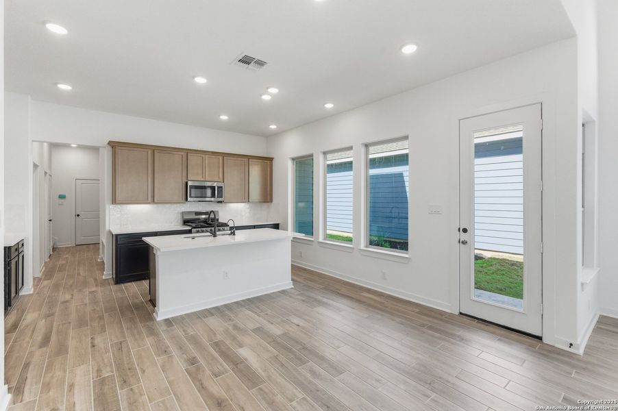 Furnished interior view inside a new home in The Crossvine – Garden Homes, Schertz (Image 6). Furnished interior view inside a new home in The Crossvine – Garden Homes, Schertz (Image 6).