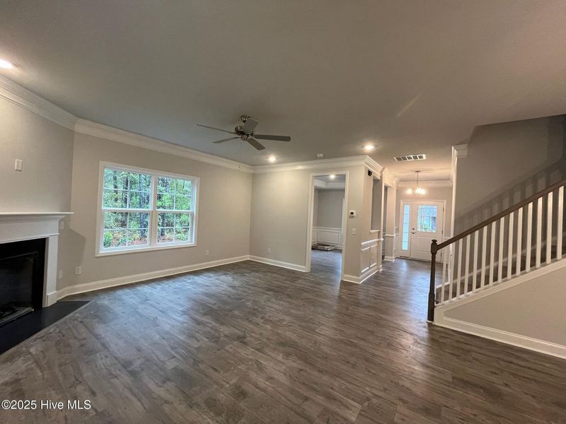 Spacious, unfurnished interior of a new home in Palmetto Creek, Bolivia (Image 15).