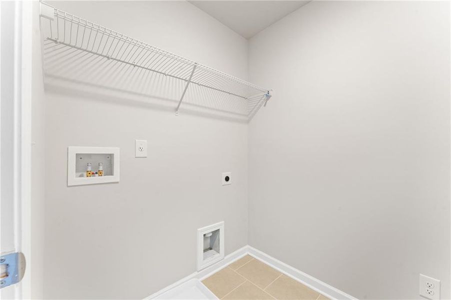 Spacious, unfurnished interior of a new home in Highland Park, Stonecrest (Image 17).