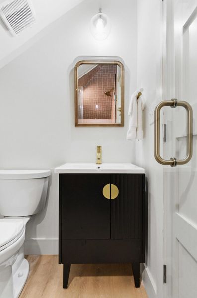 Furnished interior view inside a new home in , Charleston (Image 43).