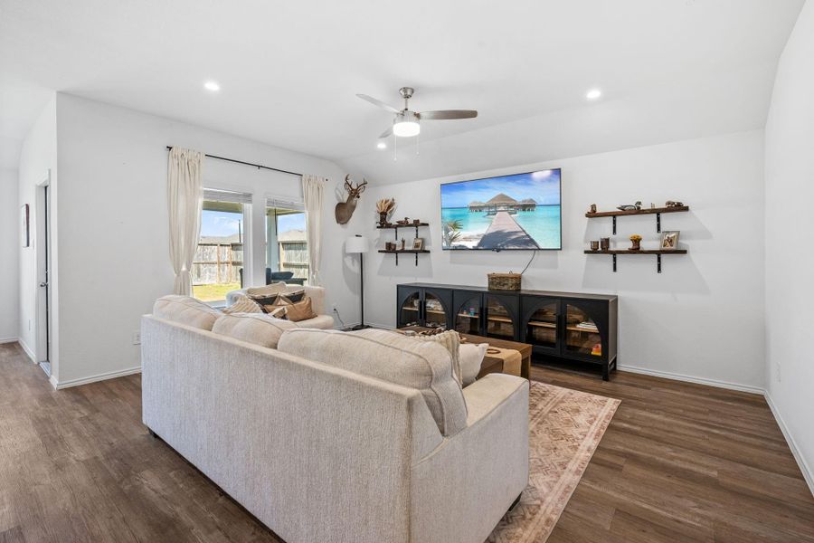 Furnished interior view inside a new home in River Ranch Meadows, Dayton (Image 14).