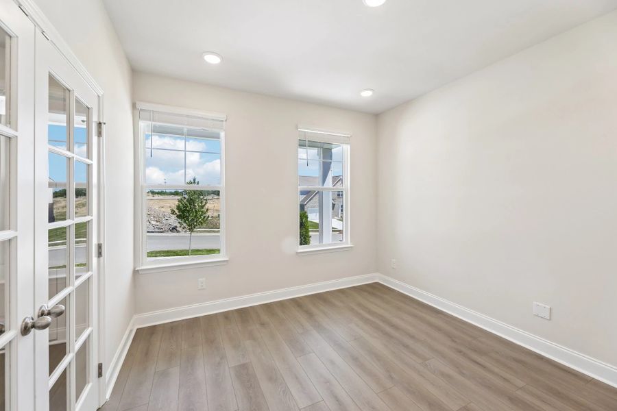 Spacious, unfurnished interior of a new home in Cades Bluff, Lebanon (Image 17). Spacious, unfurnished interior of a new home in Cades Bluff, Lebanon (Image 17).