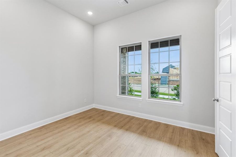 Spacious, unfurnished interior of a new home in Karis, Crowley (Image 16).