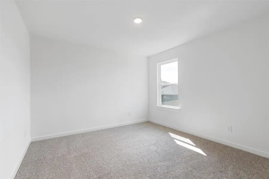 Spacious, unfurnished interior of a new home in Colony at Pinehurst, Pinehurst (Image 11).