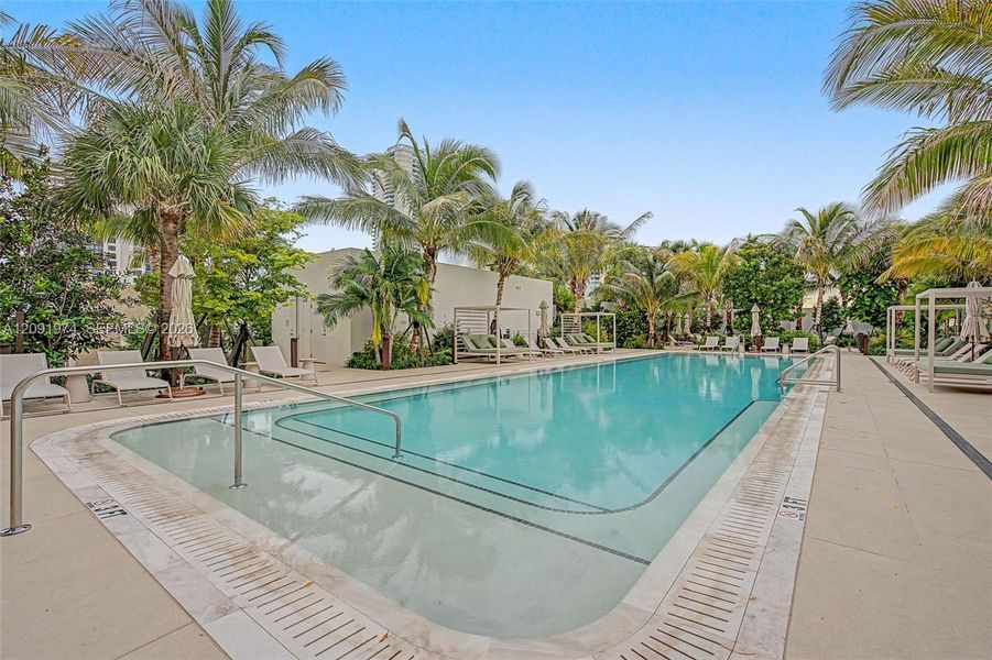 Community amenities in , Miami (Image 13).