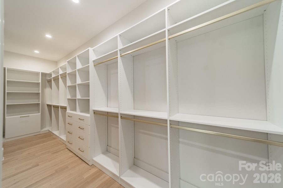 Image 43 of a home in .