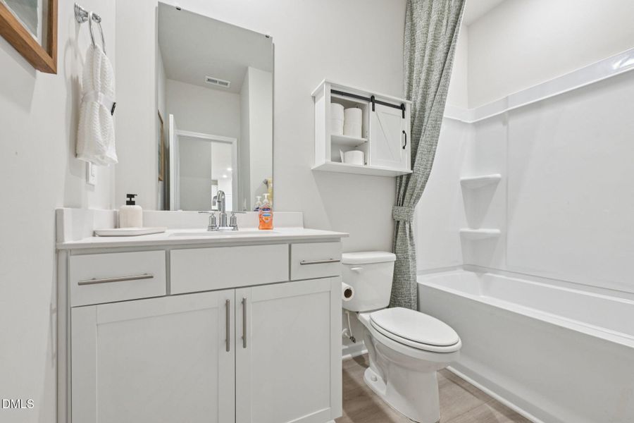 16-web-or-mls-Raleigh - River Glen - 74