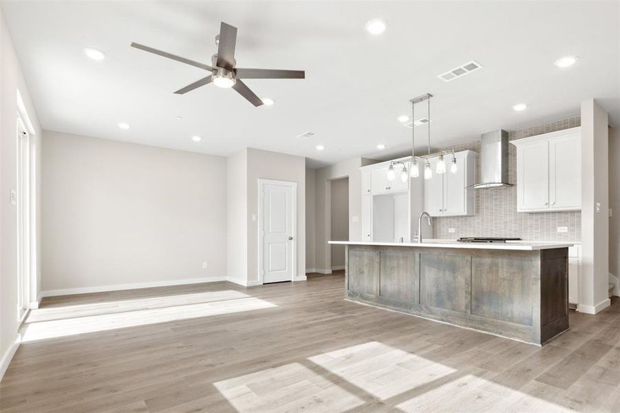 006-723ProsperLane-Wylie-TX-75098-Living.jpg-SMALL