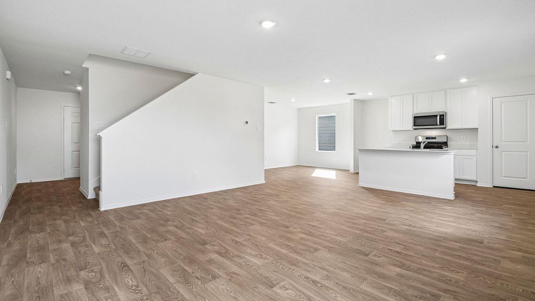 Spacious, unfurnished interior of a new home in Prairie Lakes, Buda (Image 17).