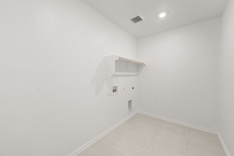 Spacious, unfurnished interior of a new home in Waterford Park, Weatherford (Image 27). Spacious, unfurnished interior of a new home in Waterford Park, Weatherford (Image 27).