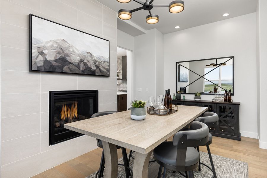 1819 Vista -Dining Area