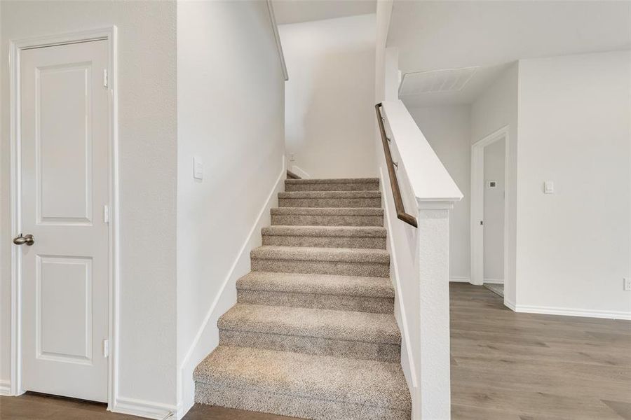 Spacious, unfurnished interior of a new home in Riverfield, Josephine (Image 21).