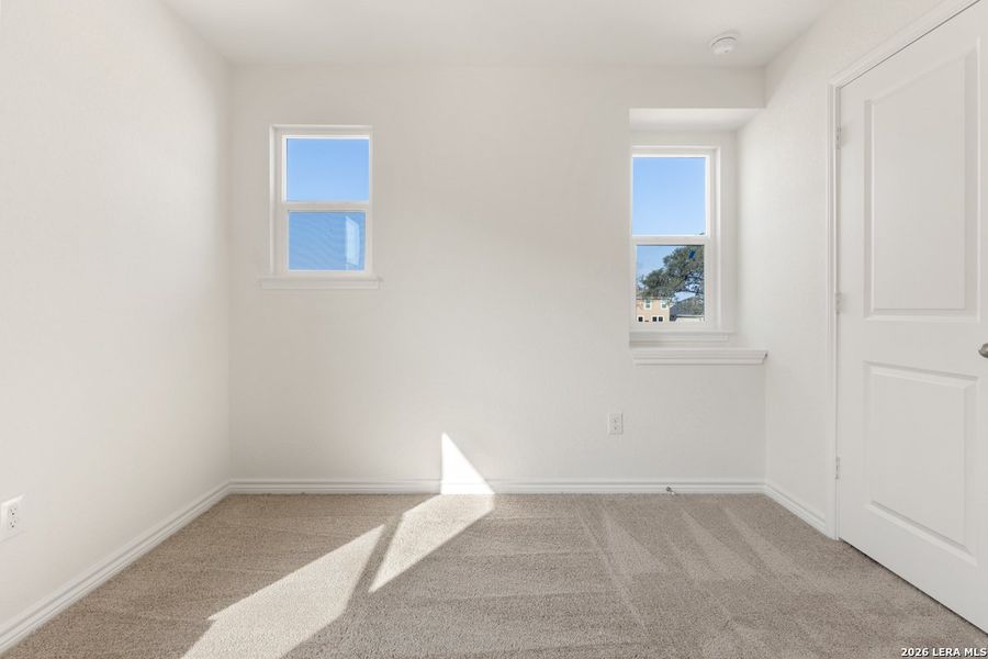 Spacious, unfurnished interior of a new home in Spanish Trails Villas, San Antonio (Image 26).