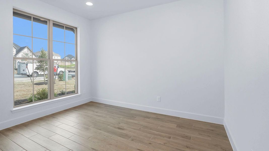 Spacious, unfurnished interior of a new home in Briarley, Montgomery (Image 8).