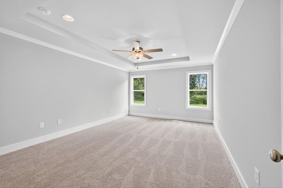 Spacious, unfurnished interior of a new home in , Statham (Image 24).