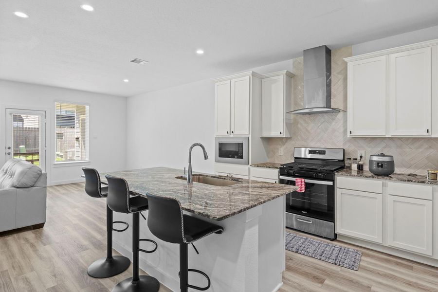 Island breakfast bar in kitchen Island breakfast bar in kitchen