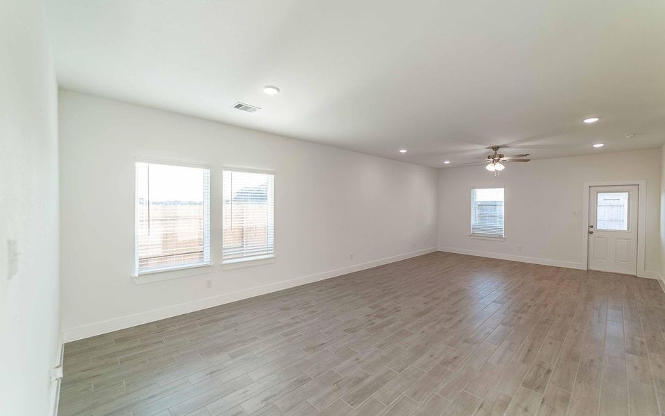Spacious, unfurnished interior of a new home in River Ranch Meadows, Dayton (Image 12). Spacious, unfurnished interior of a new home in River Ranch Meadows, Dayton (Image 12).