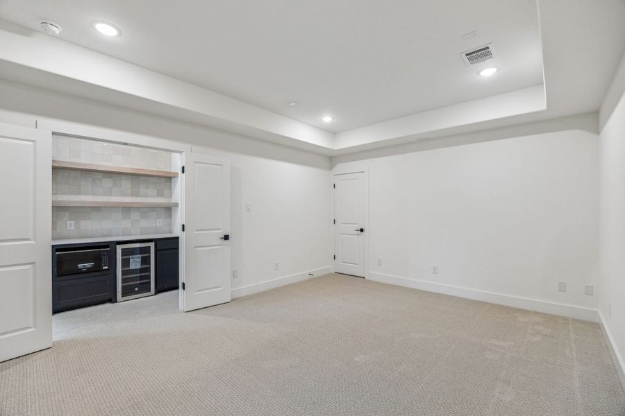 Spacious, unfurnished interior of a new home in The Parks at Wilson Creek, Celina (Image 46).