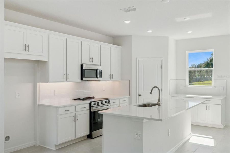 Furnished interior view inside a new home in Estes Reserve, Eustis (Image 11). Furnished interior view inside a new home in Estes Reserve, Eustis (Image 11).