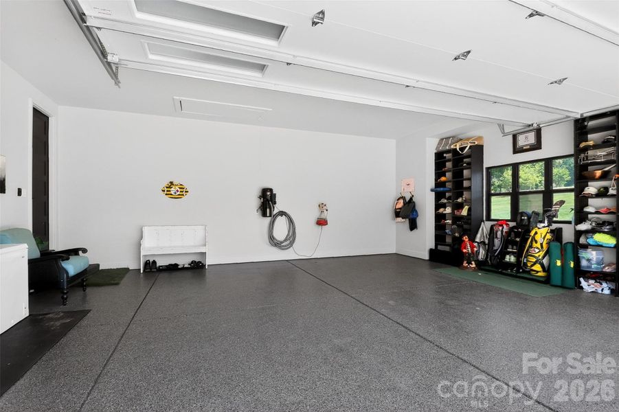 Image 41 of a home in .