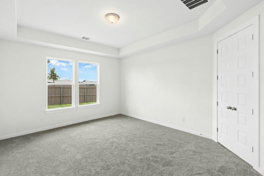 Spacious, unfurnished interior of a new home in The Colony, Bastrop (Image 24).