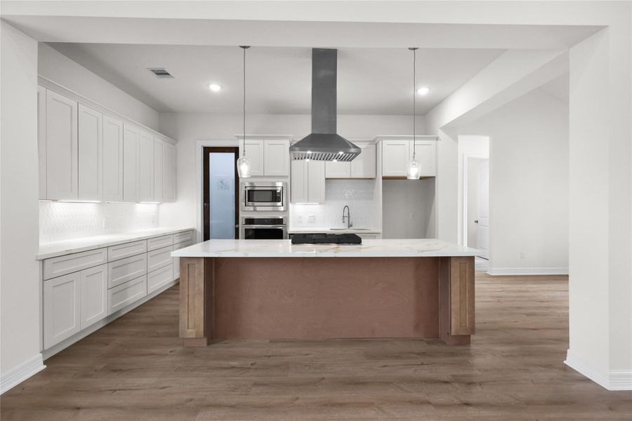 Furnished interior view inside a new home in , Angleton (Image 7).