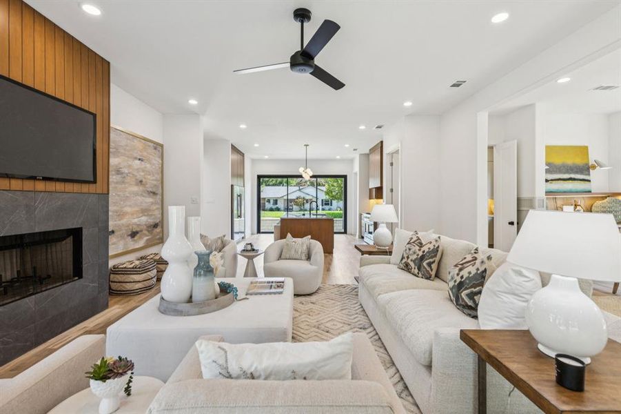 Furnished interior view inside a new home in , Dallas (Image 11).