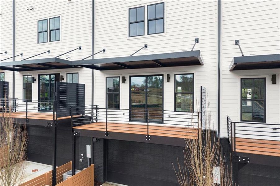 Exterior details and patio area of a home in , Alpharetta (Image 28).