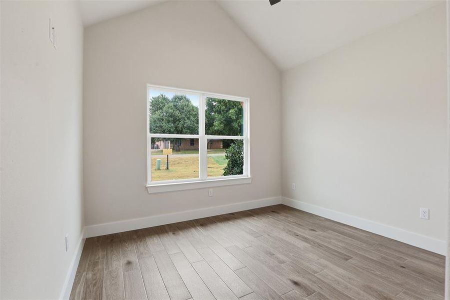 Spacious, unfurnished interior of a new home in , Granbury (Image 18).