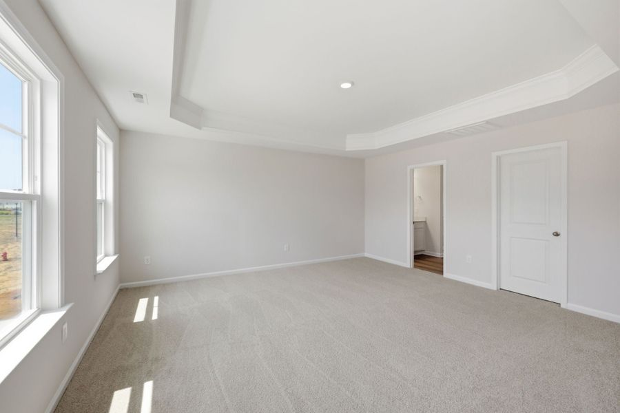 Spacious, unfurnished interior of a new home in The Farm at Neill's Creek, Lillington (Image 19).
