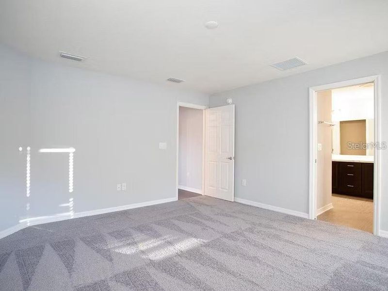 Spacious, unfurnished interior of a new home in Gracelyn Grove, Haines City (Image 6).