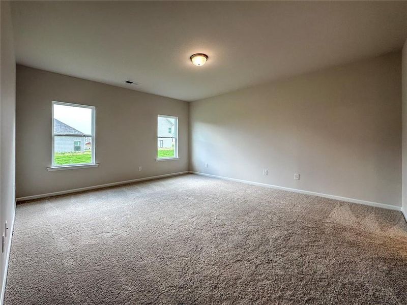 Spacious, unfurnished interior of a new home in Glen at Cave Springs, Douglasville (Image 19).