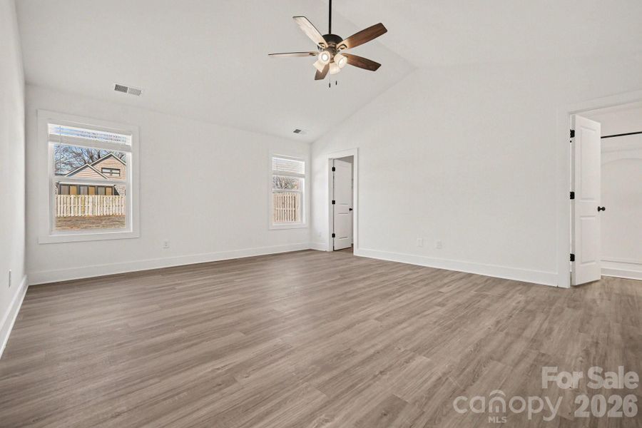 Spacious, unfurnished interior of a new home in , Kannapolis (Image 16).