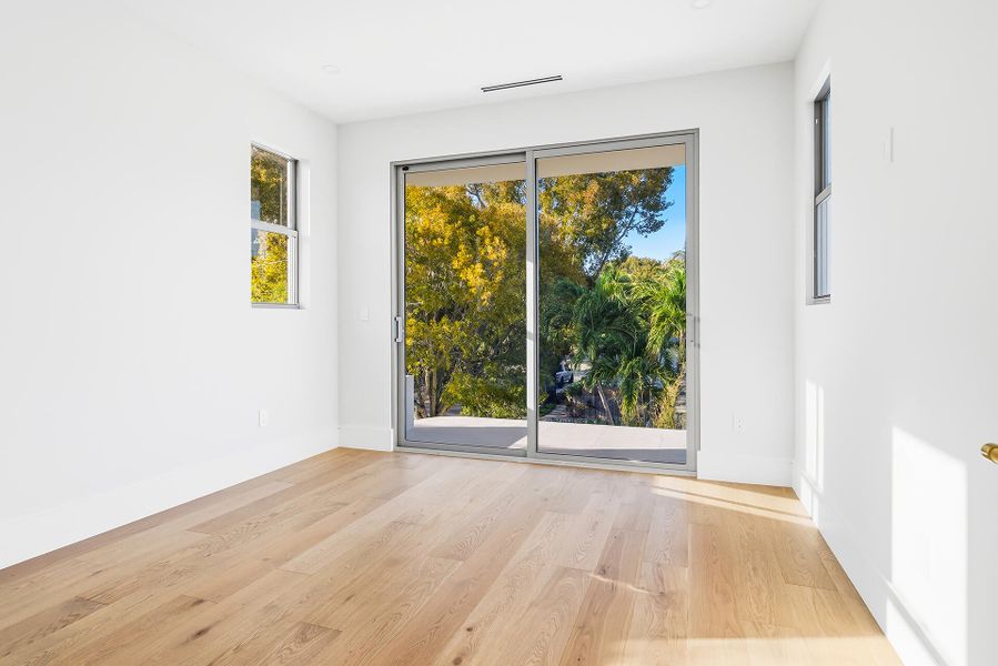 785-PARK-PLACE-33401-033