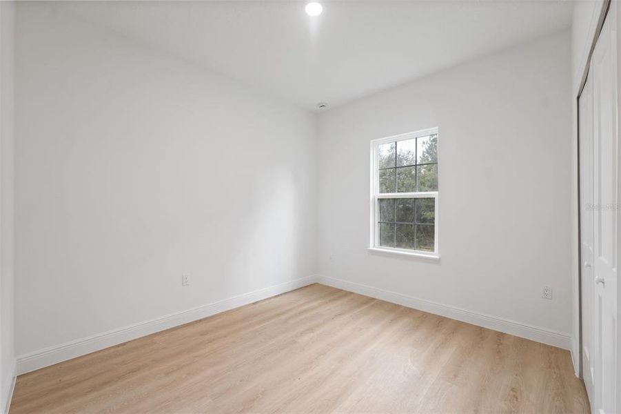 Spacious, unfurnished interior of a new home in , Ocala (Image 31).