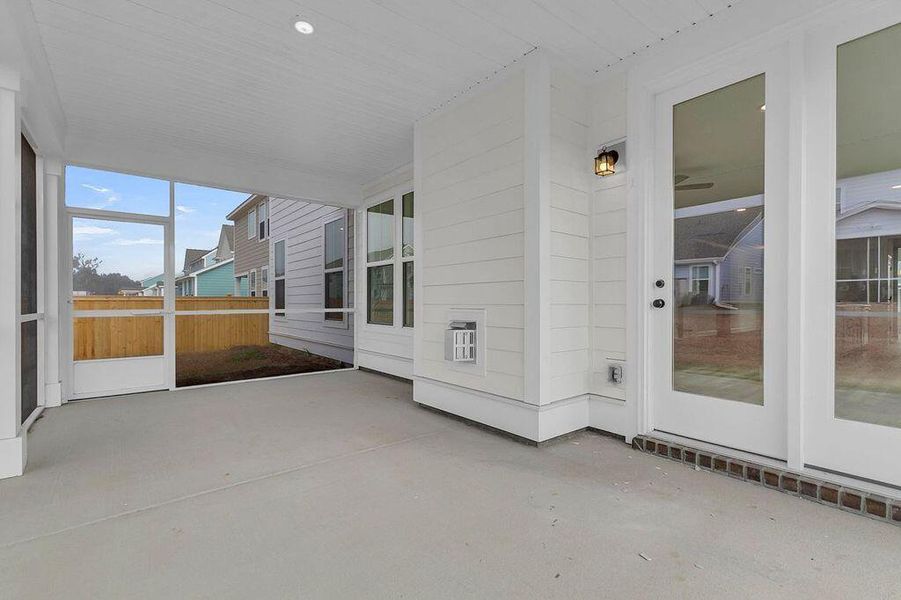 Exterior details and patio area of a home in Kings River Preserve, Hollywood (Image 3).