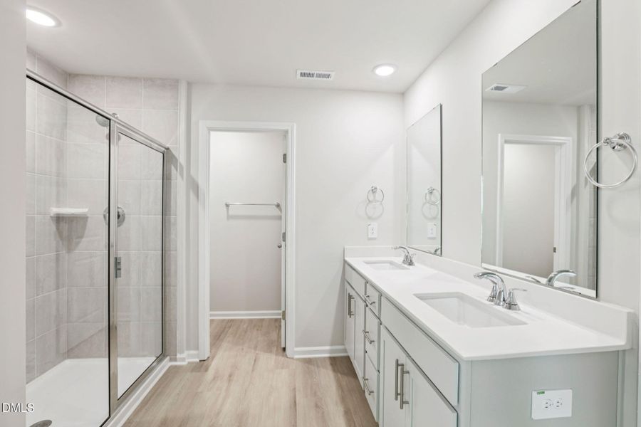 25-web-or-mls-Raleigh- River Glen- 641 W