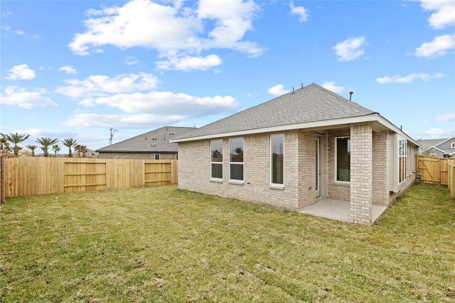 Exterior details and patio area of a home in Lago Mar: Bristol Collection, Texas City (Image 3).