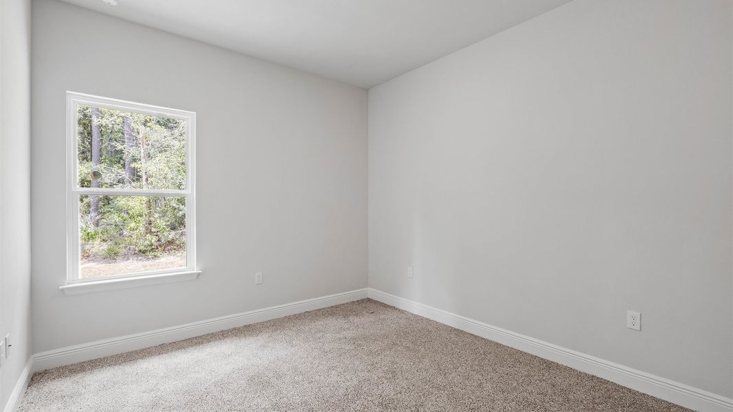 Spacious, unfurnished interior of a new home in Greystone, Crawfordville (Image 33).