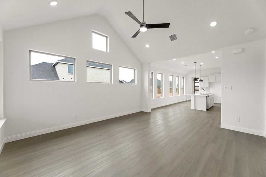Representative unfurnished interior of a home built from the Stonegate by Pacesetter Homes in La Terra at Uptown Celina, Celina (Image 21).