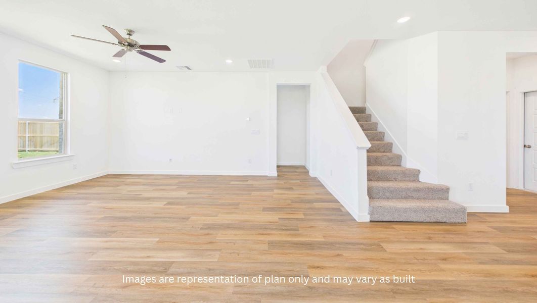 Representative unfurnished interior of a home built from the The RedRock by D.R. Horton in Westmont, Lubbock (Image 12).