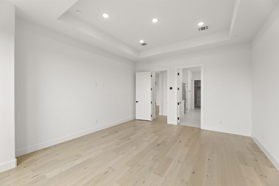 Representative unfurnished interior of a home built from the 4512 by Tradition Homes in Mustang Lakes, McKinney (Image 20).