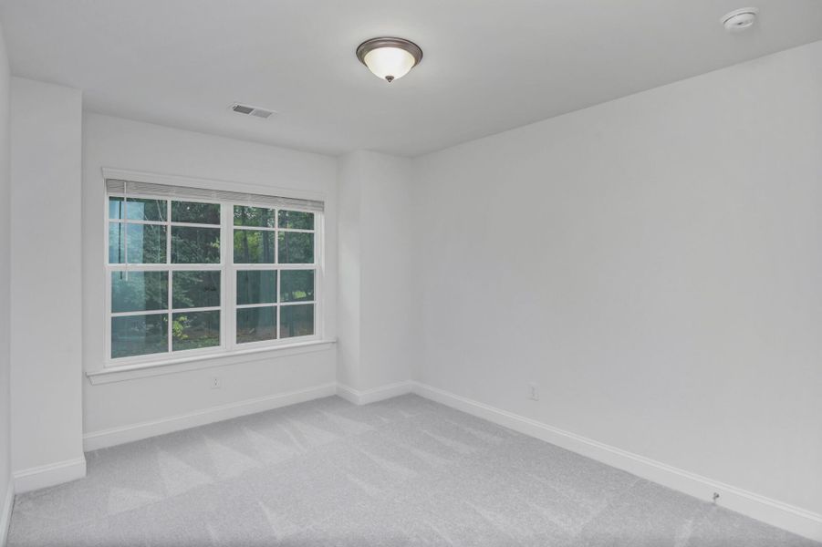 Spacious, unfurnished interior of a new home in Lake Carolina Townhomes, Columbia (Image 18).