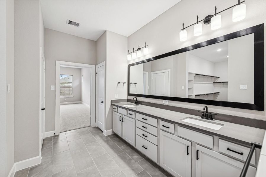 Furnished interior view inside a new home in The Highlands 55' - Encore Collection, Porter (Image 5). Furnished interior view inside a new home in The Highlands 55' - Encore Collection, Porter (Image 5).