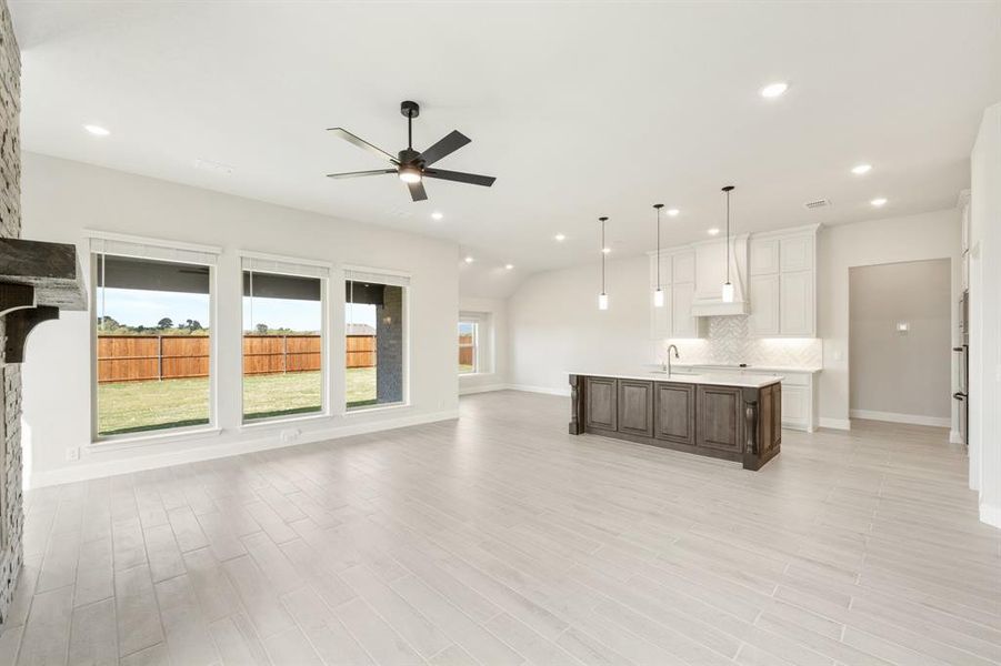 Spacious, unfurnished interior of a new home in Mockingbird Hills, Joshua (Image 18).